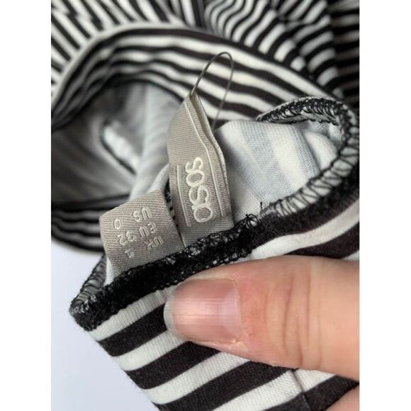 NWT ASOS petite black and white striped skirt size - Picture 3 of 4
